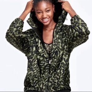Victoria’s Secret PINK Green Camo Leopard Zip-Up Hooded Jacket